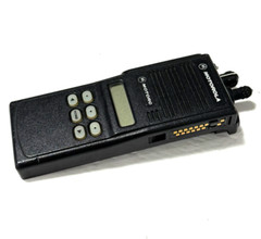 Motorola MTS2000 H01SDF9PW1BN UHF 470-512 – No Battery NO Antenna “Screen Issue”