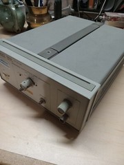 Hewlett Packard HP 11975A Microwave Amplifier 2GHz to 8GHz