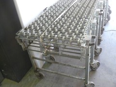 FMH Conveyors NestaFlex 200 roller gravity skate wheel conveyor 23 ft l x 24 in