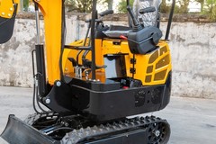 FREE SHIP 1.6Ton 2Ton Mini Excavator EPA B&S Engine Tracked Crawler Digger