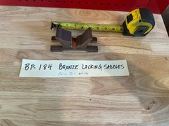 Bronze saddle for plating barrels