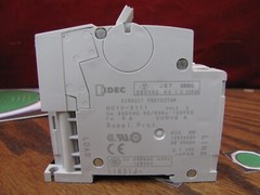 5a Idec Circuit Protector Breaker 2 pole 5 Amp 220vac 125vdc aux AC/DC NC1V-21