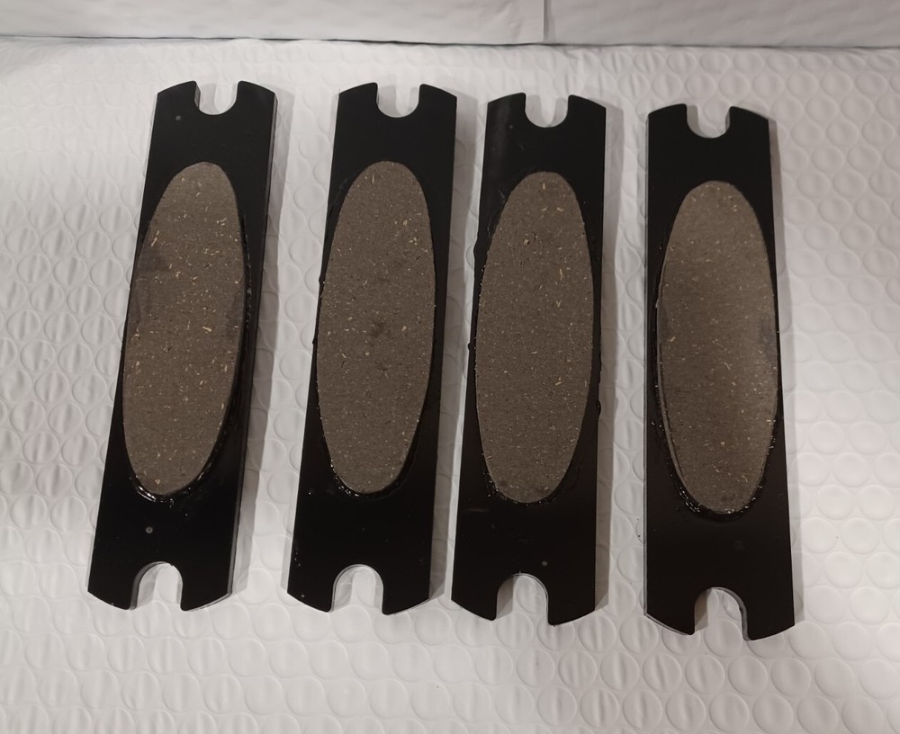 John Deere 90 OMC MUSTANG Brake Pad Set of 4, GG190-32371 190-3237 GG160-32265