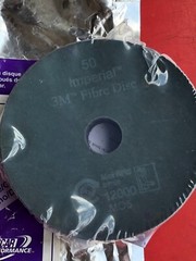 3M 01943 IMPERIAL RESIN FIBRE (10) DISCS 50 GRIT GRADE 5″ INCH x 7/8″ INCH 1943