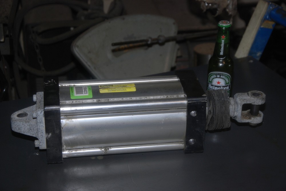 PARKER 4MA 05.00 BE4MAU13A 8.500 5 bore 8.5 stroke pneumatic cylinder INV=21120