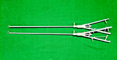 2pc Laparoscopic V-Shape Needle Holder Curved Jaw 5mmx330mm Reusable Instruments