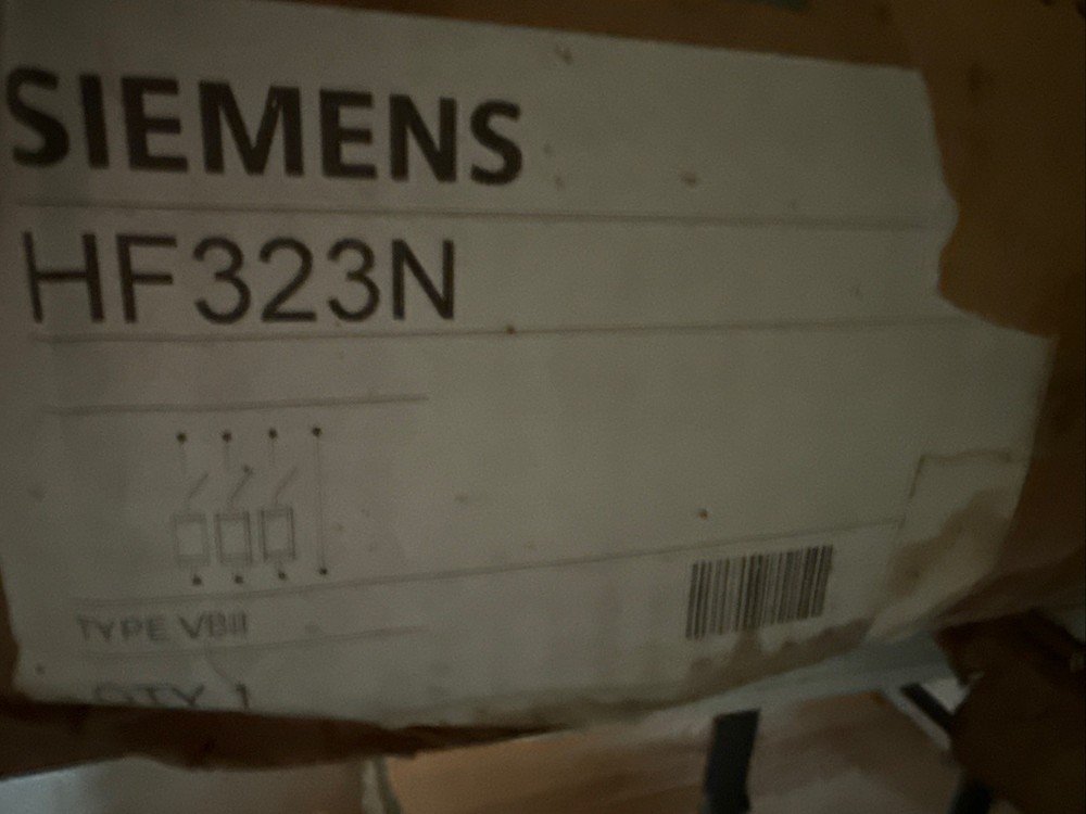Siemens HF323N 100-Amp 3 Pole 240-volt 4 Wire Fused Heavy Duty Safety Switch