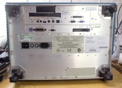 Tektronix TDS8000 -2 DC-50 GHz Sampling Oscilloscope pass self test