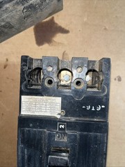 General Electric TFJ236200 3 Pole 200 Amp 600V w/Lugs TFJ 900-2000 Trip (A)