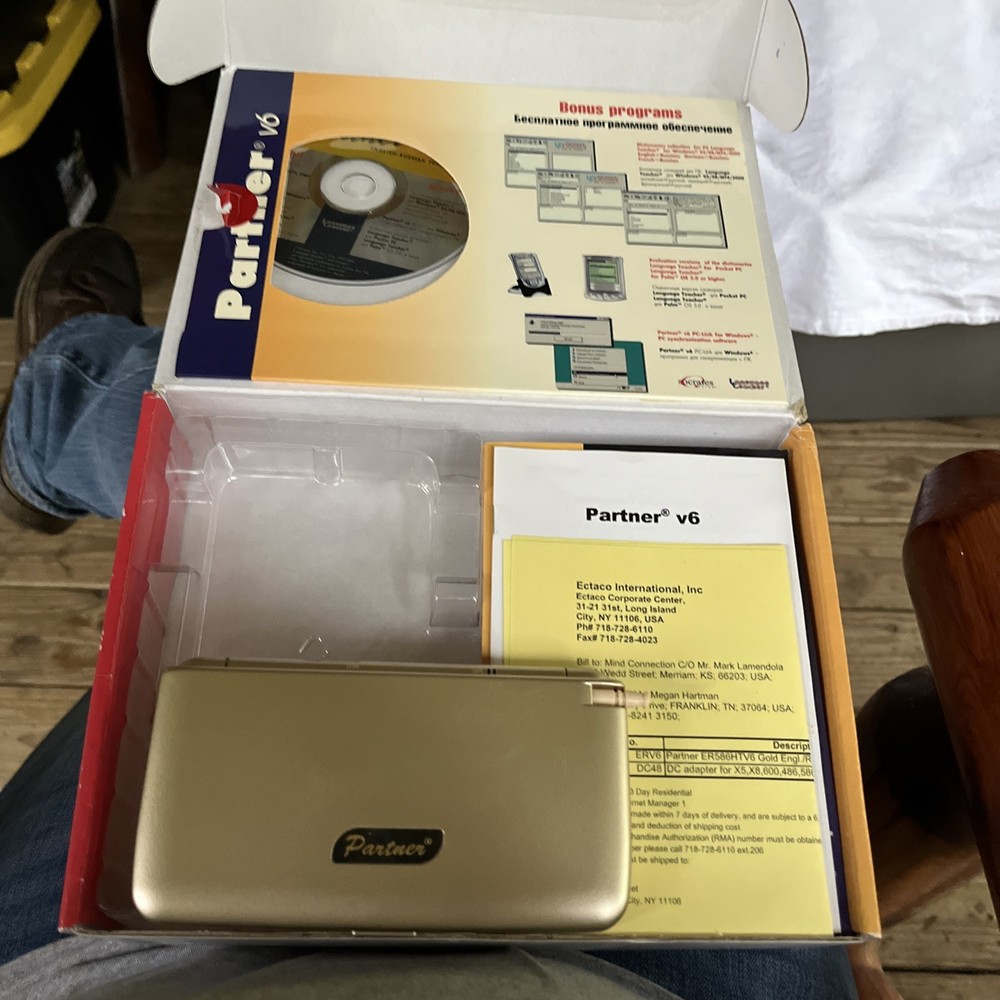 Partner V6 Socrates English-Russian Talking Electronic Translator