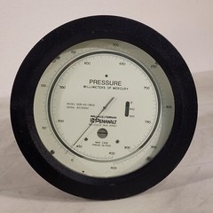 Vintage Pennwalt 62B-4D-0800 Pressure Gauge 0-800 mmHg Millimeters Of Mercury