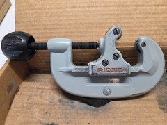Rigid No. 20 Tubing Cutter, 5/8”-2-1/8” – Brand New