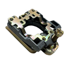 (Pack of 2) Telemecanique ZB4-BZ009 Metal Latch Mounting Base, ZB4BZ009
