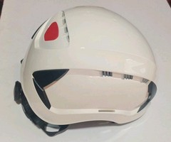 3M SecureFit Safety Helmet * X5001V-ANSI White Vented * Z89.1 Type 1, Class C *