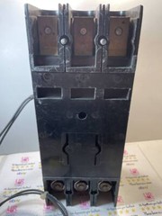 GE TFJ236200 BREAKER WSHUNT AND AUXILIARI 200A 600V 3PH USED