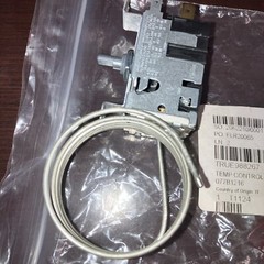 Fits to True 077B1216L Temperature Control with Knob Kit #077B1216 Untested