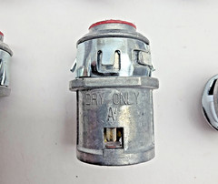 Arlington SNAP2IT 3/8″ MC Cable Conduit Connector Insulated Zinc Lot of 20 New