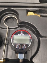 Elitech Digital Manifold Gauge DMG-1 AC Manifold Gauge PG-30 Adapter+Carryin Cas