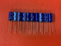 10x UVX2C220MPA NICHICON CAPACITOR ALUM 22UF 160V RADIAL 85′