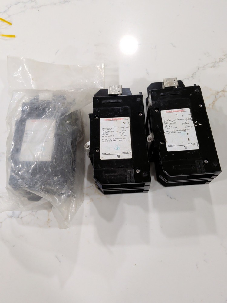 set of (3) Carling Tech EA2-B0-24-410-31E-DC Circuit Breaker 2P 1A 240V 50/60Hz