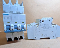 Siemens 5SJ4340-7HG Miniature Circuit Breaker, 3P, 40A, 400V (New NB)