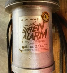 Archer 120 VAC SIREN ALARM No. 278-497 with Foot Pedal – Mounted on Wood – Works