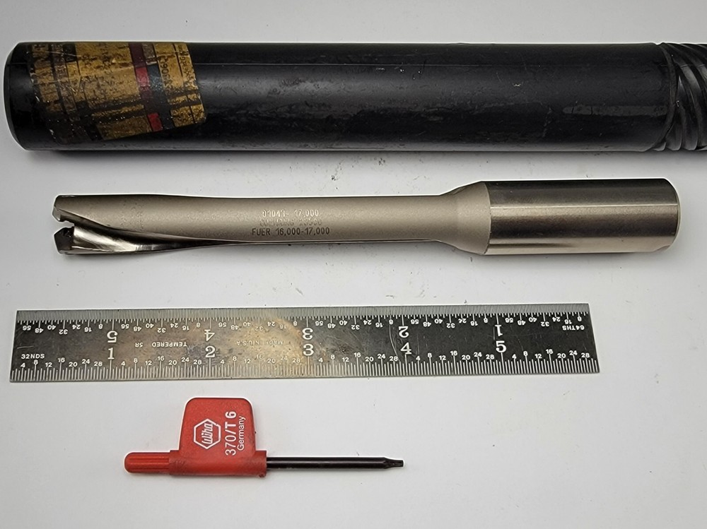 Guhring Drill Bit Replaceable Tip Coolant-Thru 5XD Indexable 01043-17.000 23506