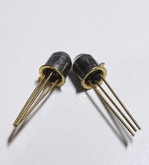 5PCS BPW77NA TFK NPN Phototransistor 70V 50mA TO-18 Metal Case