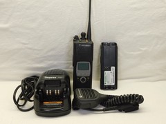 Motorola XTS5000 UHF 380-470mhz M2 P25 digital portable radio Trunk AES DES 6Alg