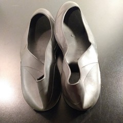 TINGLEY WOMEN’S STRETCH RUBBER SANDALS OVER SHOES SIZE medium BLACK NEW VTG