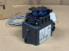 NEW STENNER E20MH81S6 Metering Pump 120V 80PSI 2.7oz/Min FAST SHIPPING