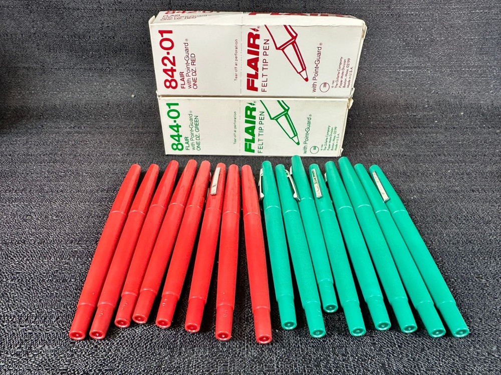 Lot of 2 Vtg 1980 Paper Mate FLAIR Pens Red & Green Felt Tip Point-Guard NOS USA