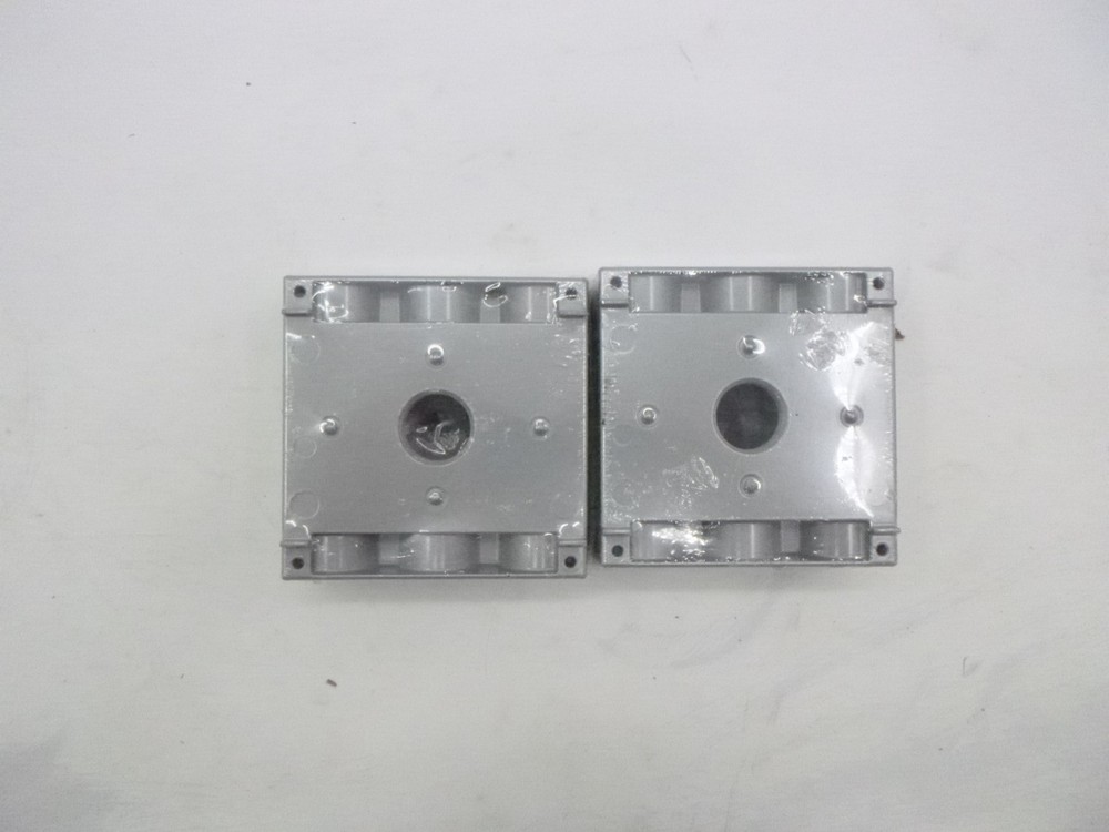 2 Pack Hubbell 3/4″ 2-Gang Weatherproof Box with Lugs 7 Outlets 5348-0