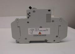 SCHNEIDER ELEC SQUARE D MINI CIRCUIT BREAKER W/OF AUX SW 60103 C60 2A MULTI 9