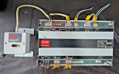 DANFOSS ADAP-KOOL TYPE AKC 24P2 084B2028 24Vac 50/60 HZ 6W