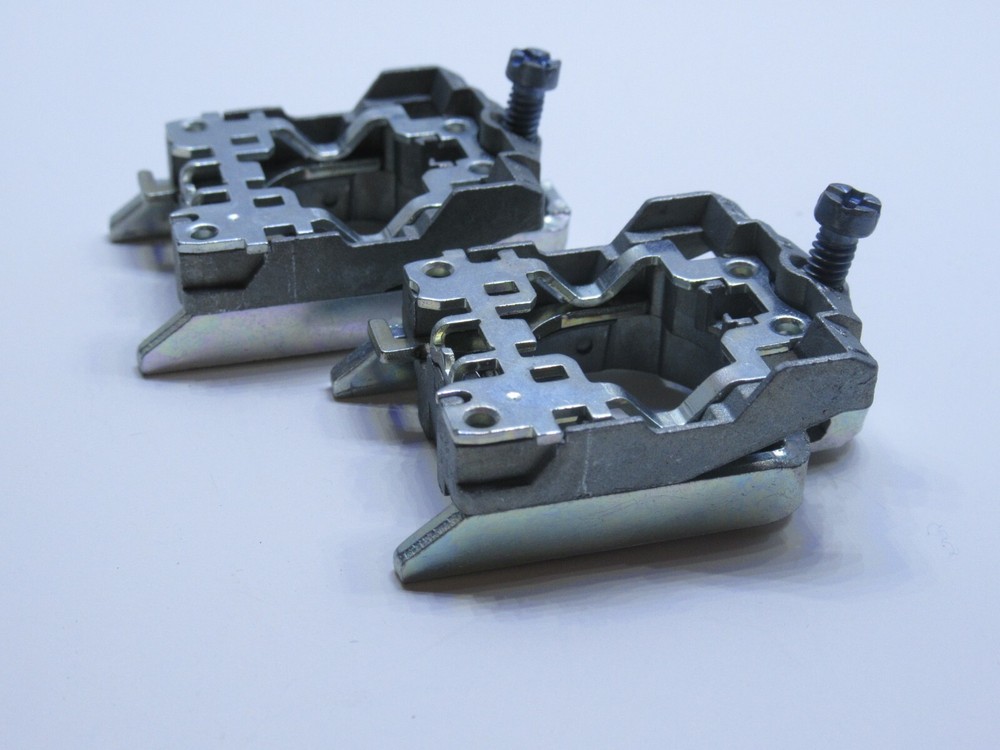 (NEW – Lot of 2) SCHNEIDER ELECTRIC ZB4BZ009 Mounting Base