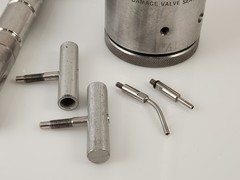 Aminco French Pressure Cell Cat. No. 4-3398A 30,000 PSI w/ Extra parts
