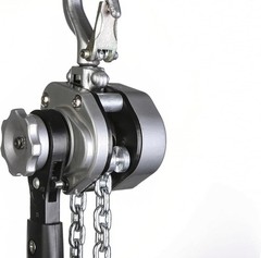 1100lbs Capacity Mini Chain Hoist – Portable & Certified for Safe Lifting
