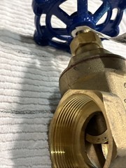 BRASS GATE VALVE 2”F X 2”F 200 WOG 200 PSI Everbilt