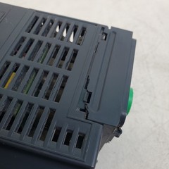 Schneider Electric Altivar 320 ATV320U15N4C 2 HP Variable Frequency Drive