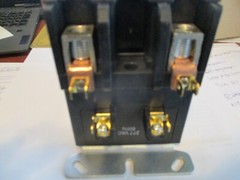 Eaton C25GNF290H Definite Purpose Contactor 2P 90A 600V, 277V Coil New in Box
