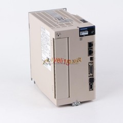 1PCS Yaskawa Servo Drive SGD7S-200A30A002 NEW