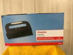 Staples Heavy-Duty 3-Hole Punch 30-Sheet Capacity Black