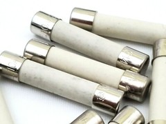Lot of 10 Littelfuse 3AB 10A Fuses 10 Amp 250V Ceramic Fast Acting 1/4″ x 1-1/4″
