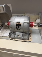 NEW HANDLER RED WING 26A BENCH DENTAL POLISHING LATHE