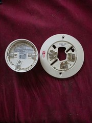 Silent Knight SD505-AHS Analog Heat Detector Sensor With Base