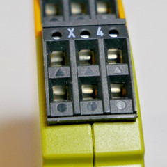 MUSHROOM Safety Relay PNOZ s7.1 C 24VDC 3 n/o Cascade | 751167 | 2W | W= 17.5mm