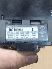 NEW IN BOX ALLEN BRADLEY AC RELAY TYPE R 120V, 60HZ, 700-R110A1