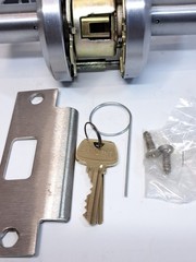 SARGENT 28-65G04 KL STOREROOM OR CLOSET CYLINDRICAL LEVER LOCK – USED NO LATCH