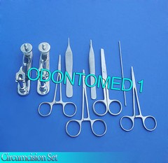 Circumcision Set c/w”2 Gomco” style clamp 1.5cm+1.45cm, s/s & 6 s/s inst DS-836